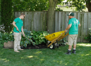 Add-new-soil-or-mulch-to-keep-your-home-looking-its-best